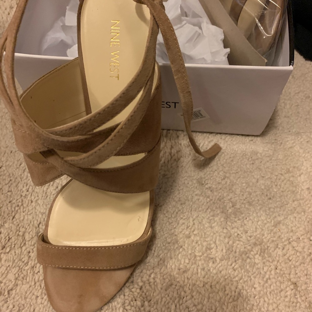 Nine West - Picture 6 of 8